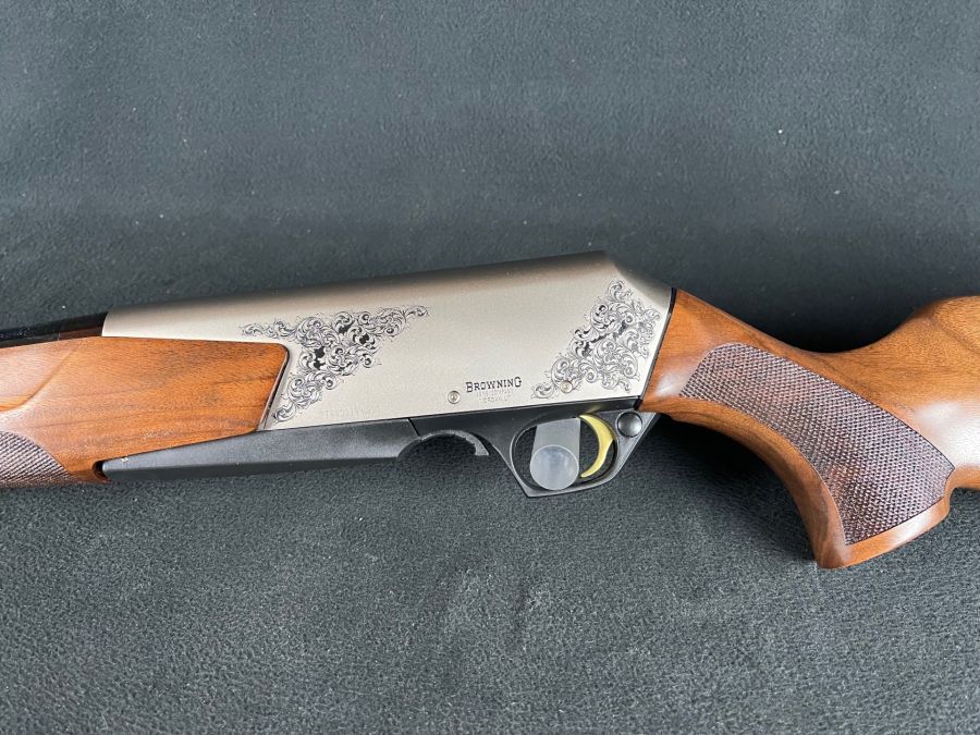 Browning BAR MK4 Medallion 7mm Rem Mag Walnut 24" Blued NEW 039009227-img-2