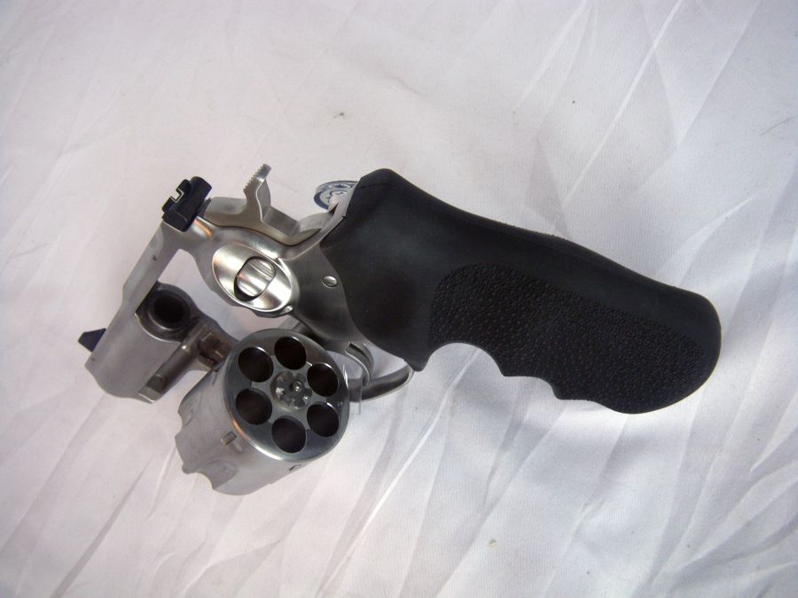Ruger Super Redhawk Alaskan Revolver 44 Mag 2.5"-img-3