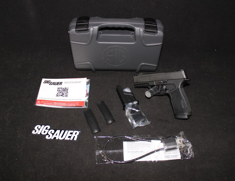 Sig Sauer P365-XMACRO 9mm 3.1” NEW Black 365XCA-9-COMP-img-0