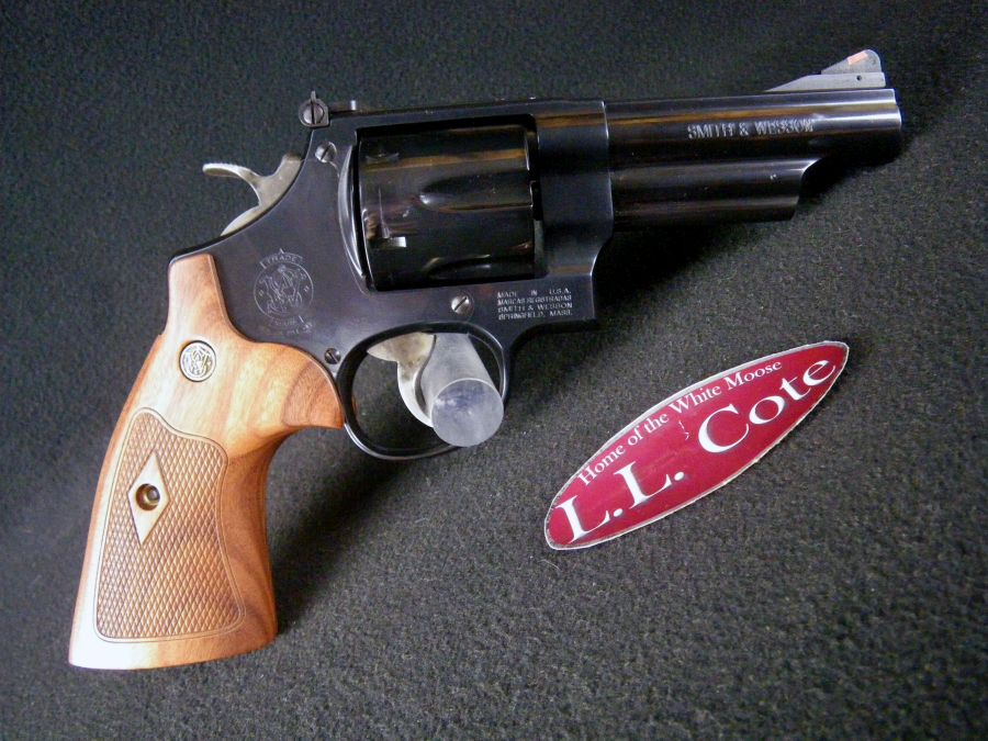 Smith&Wesson Model 29 Classics 44mag 4" NEW 150254-img-1