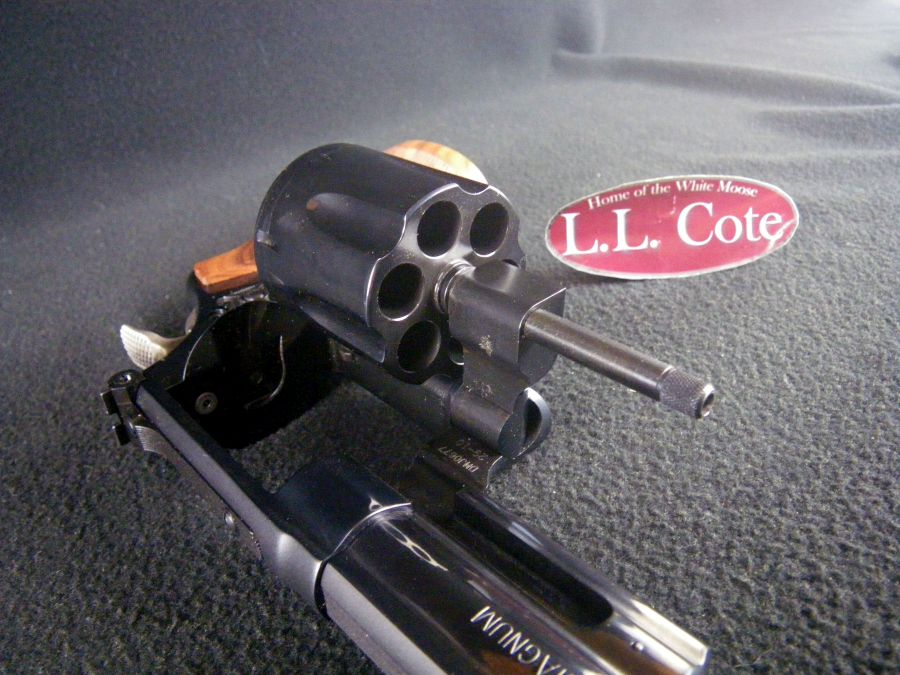 Smith&Wesson Model 29 Classics 44mag 4