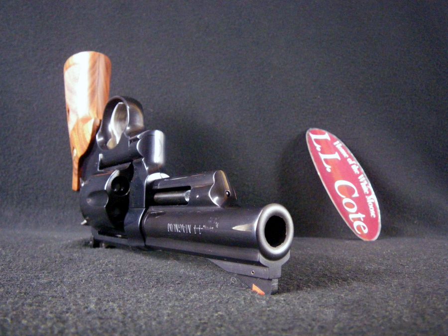 Smith&Wesson Model 29 Classics 44mag 4