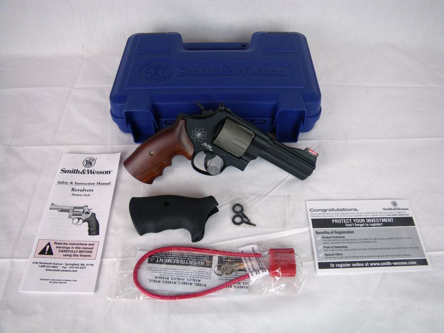 Smith & Wesson Model 329PD AirLite 44 Mag 4" NEW-img-0