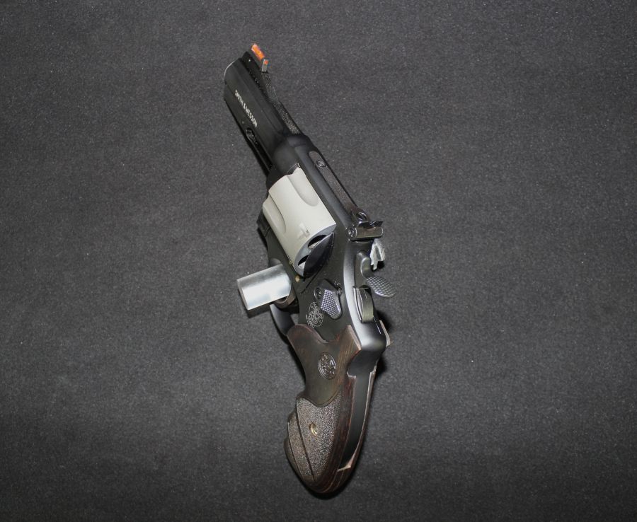 Smith & Wesson Model 329PD AirLite 44 Mag 4" NEW-img-5