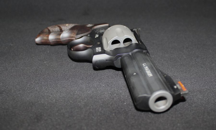 Smith & Wesson Model 329PD AirLite 44 Mag 4" NEW-img-7