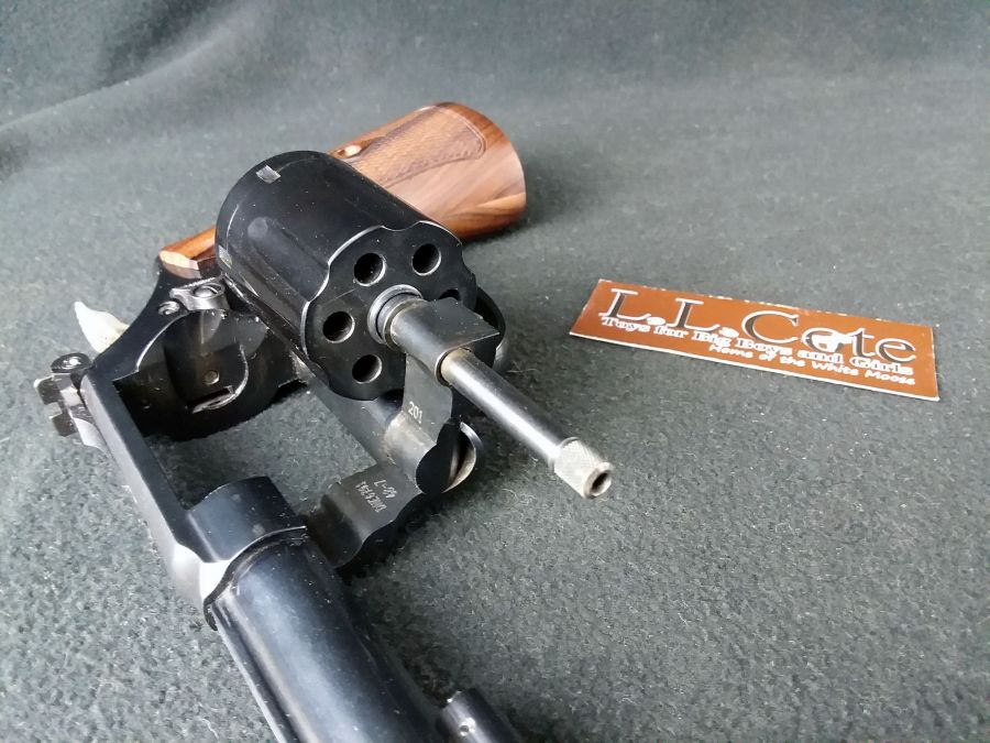Smith & Wesson Model 48 S&W 22 Mag 6" NEW NIB-img-4