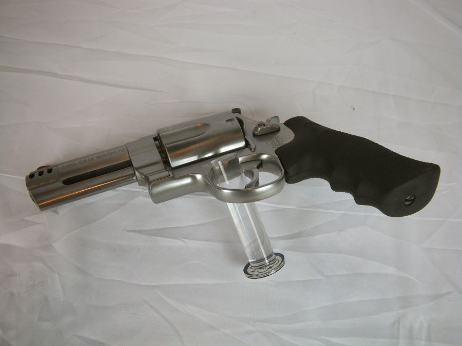 Smith & Wesson 500 4" Ported 500 S&W Magnum-img-3