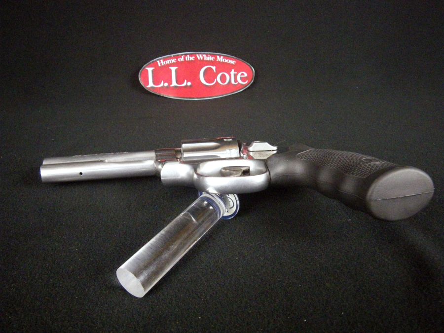 Smith & Wesson Model 617 22LR 4" 10 Rnd NEW 160584-img-6