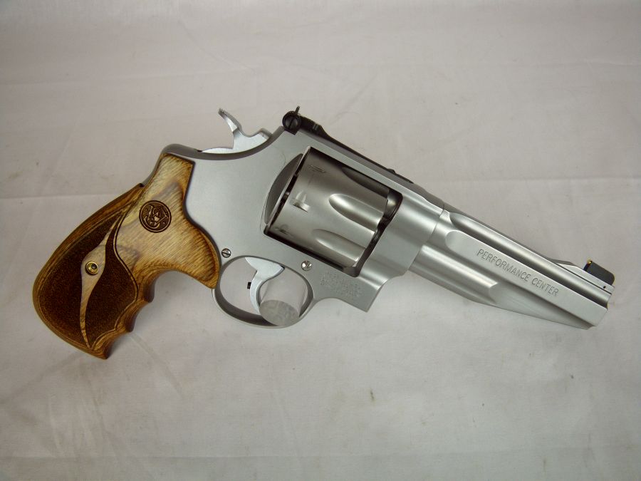 Smith & Wesson Model 627 Stainless 357 Mag 5" NEW-img-1