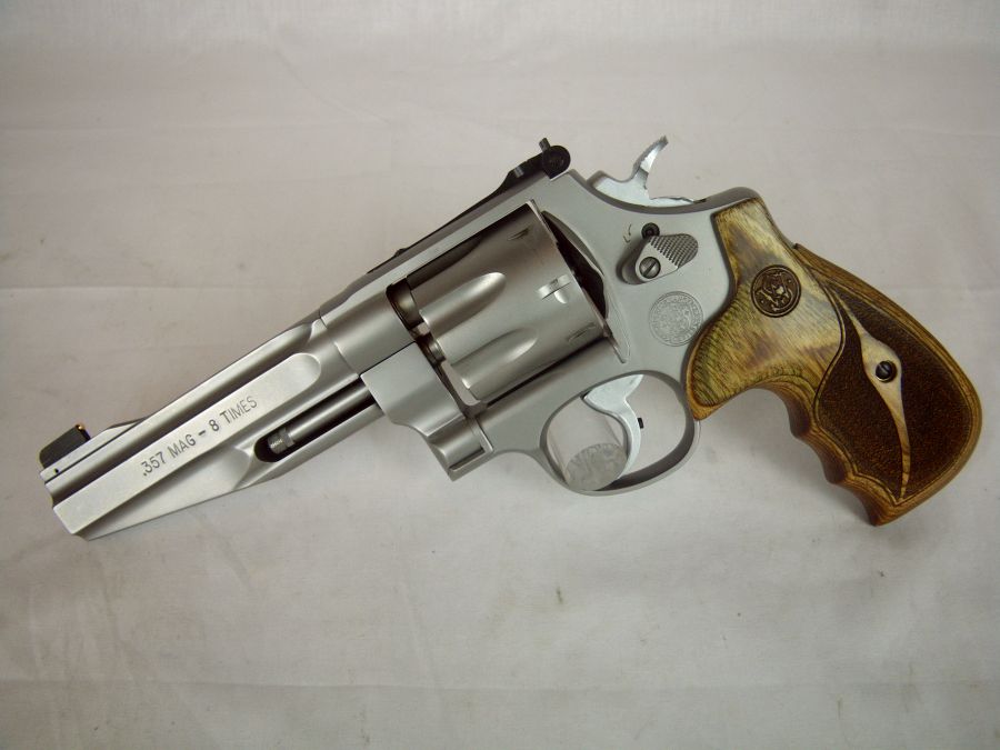 Smith & Wesson Model 627 Stainless 357 Mag 5" NEW-img-2