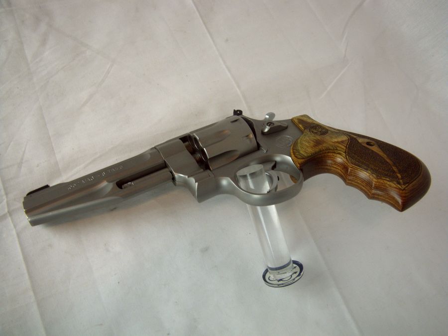 Smith & Wesson Model 627 Stainless 357 Mag 5" NEW-img-6