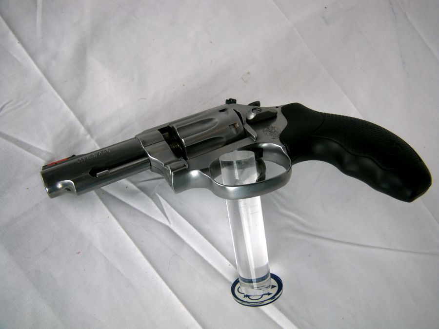 Smith & Wesson Model 63 S&W 22lr 3" Stainless NEW-img-6