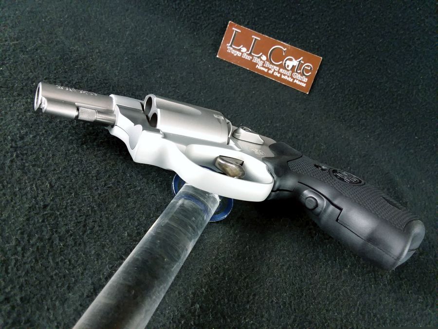 Smith & Wesson 642 Crimson Trace 38Spl +P 1.875" NEW 150972-img-6