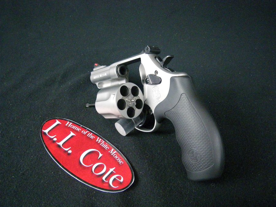 Smith & Wesson Model 69 Combat Mag 44mag 2.75" NEW-img-3