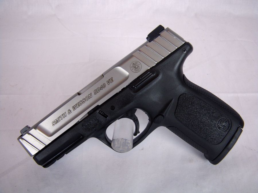 Smith & Wesson SD40 VE 40S&W 4" Stainless/Syn NEW-img-2
