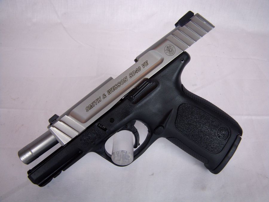 Smith & Wesson SD40 VE 40S&W 4" Stainless/Syn NEW-img-4