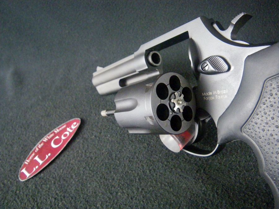 Taurus 65 357mag 4" Matte Black NEW 2-650041-img-3