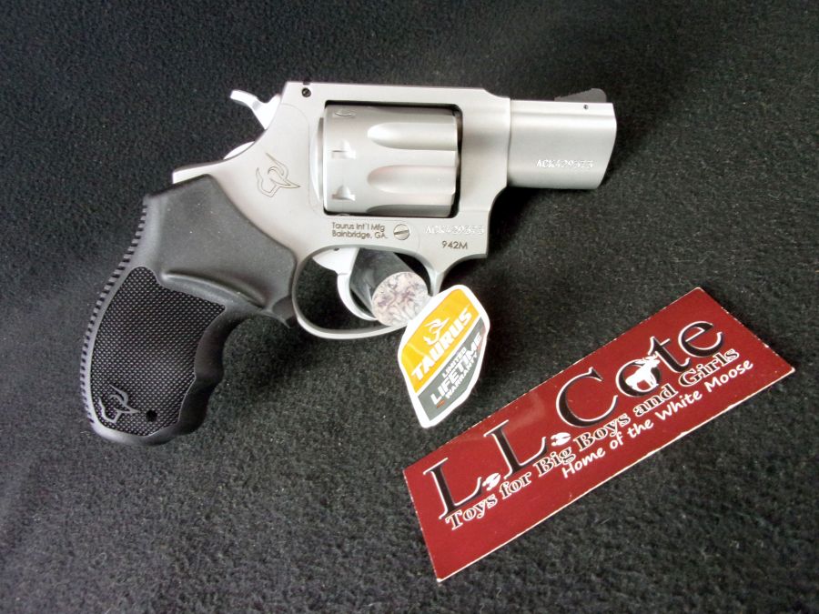 Taurus 942 22 WMR 2" Matte Stainless NEW 2-942M029-img-1