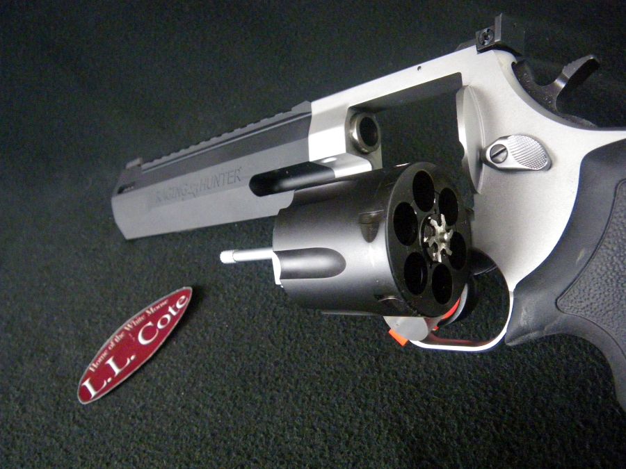 Taurus Raging Hunter 44Mag 8.4" SS NEW 2-440085RH-img-3