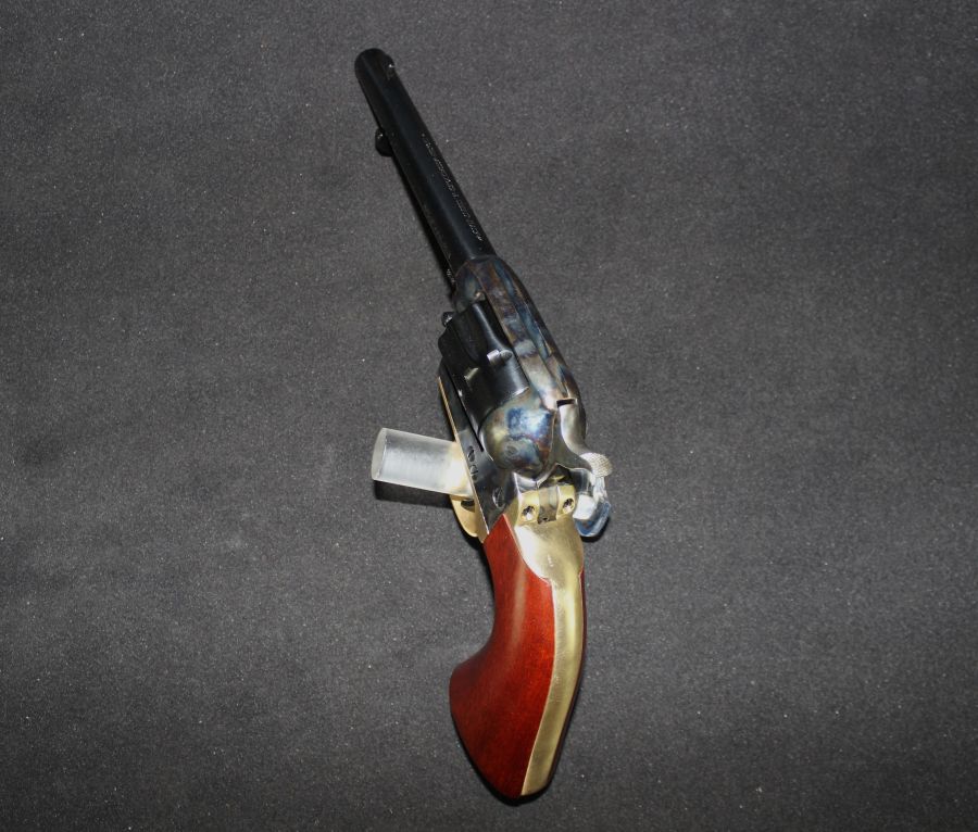 Uberti 1873 Cattleman Stallion 22lr 5.5” Walnut NEW 349883 - Revolvers ...