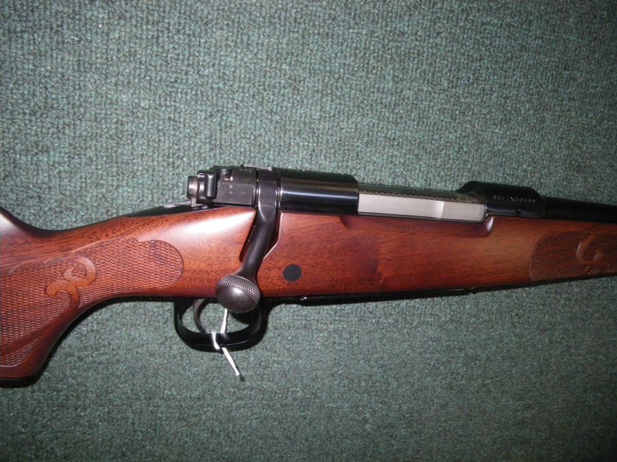 Winchester Model 70 Featherweight 300 WSM 24"-img-1