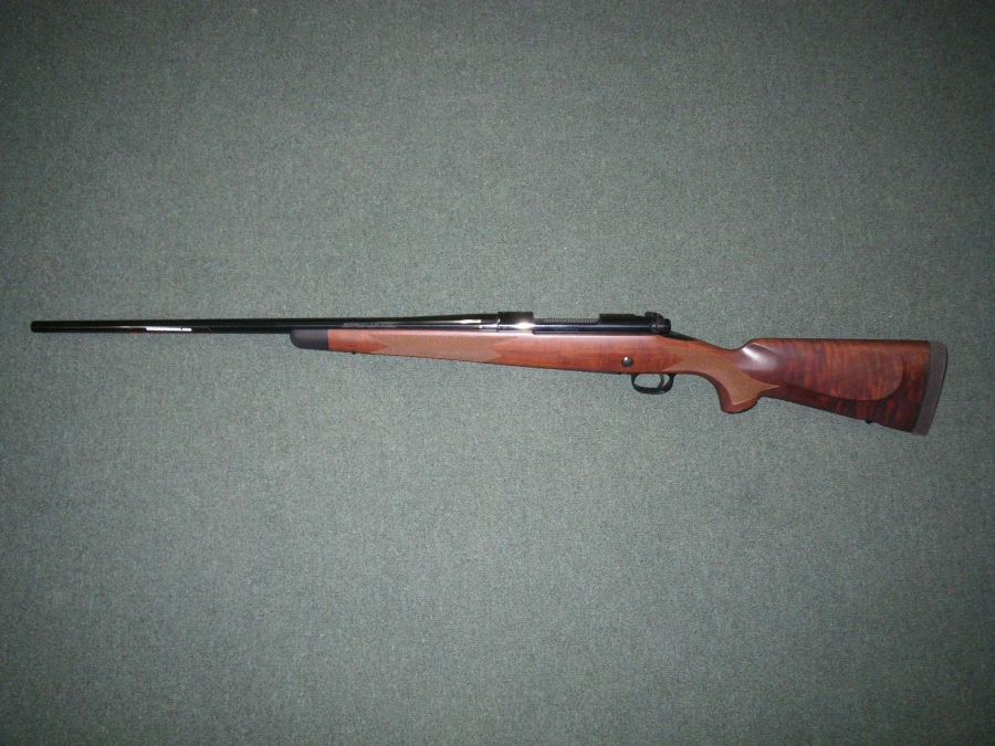 Winchester Model 70 Super Grade 300 Win Mag 26"NEW-img-3